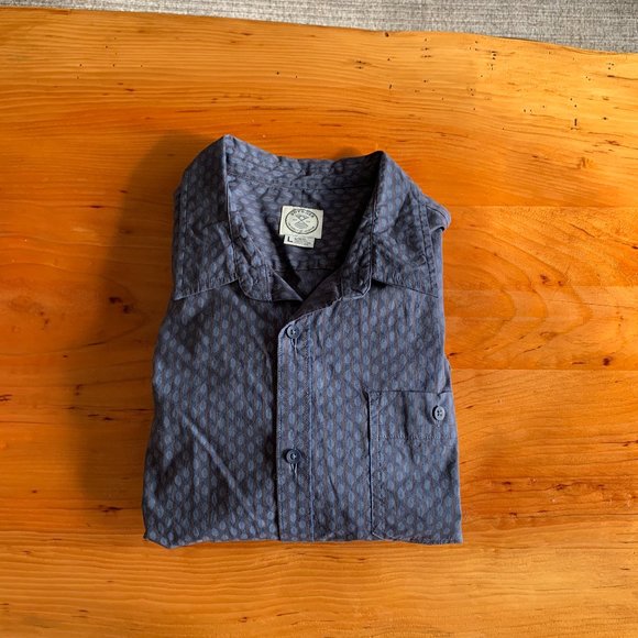 NWOT- Voyager Mens Button Down Short Sleeve Shirt - Bundle 3 T-shirts for $20! - Picture 6 of 6